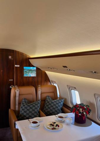 Открыть на весь экран Challenger 850 1